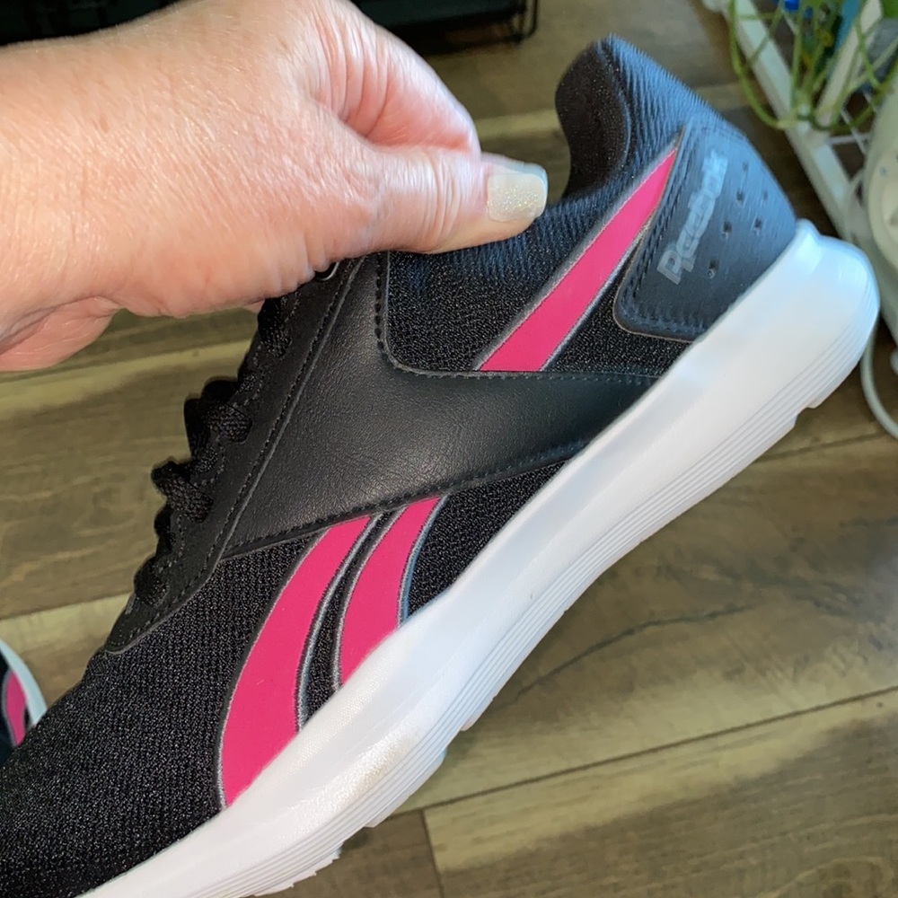 Like new Reebok sneakers - Picture 6 of 6